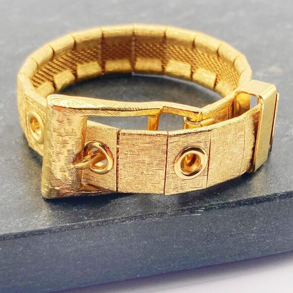 VINTAGE Gold toned metal adjustable belt bracelet 1960s 1970s statement jewelry - Picture 1 of 10